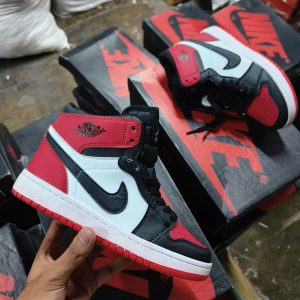 First copy Jordan chicago shoes for her with full cash on delivery