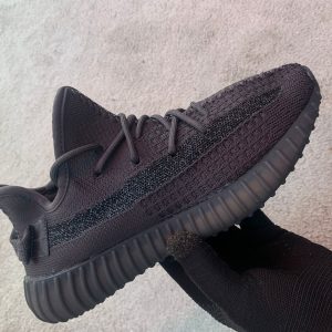 yezzy 350 shoes black